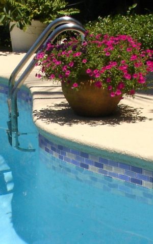 Turquoise Cobalt Blue Blend 1″ x 2″ (Crystal Series) Glass Pool Tile