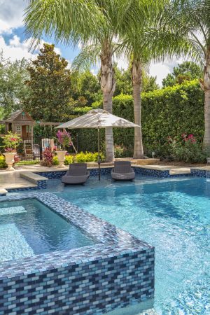 Aqua Blend 1″ x 2″ (Crystal Series) Glass Pool Tile